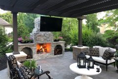 PRG_Class_Op_FreeSt_Flor_Insd_Day_Bz_0001_Fireplace